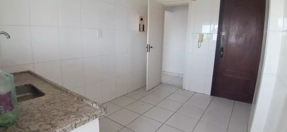 Apartamento à venda com 2 quartos, 100m² - Foto 3