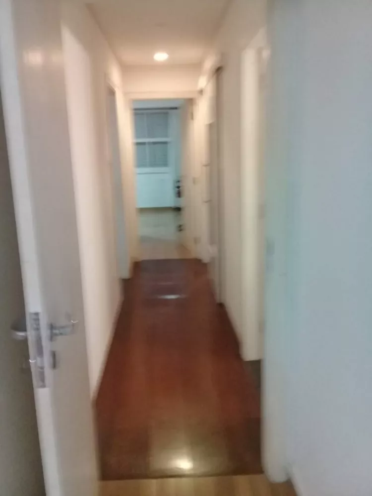 Apartamento à venda com 3 quartos, 147m² - Foto 2