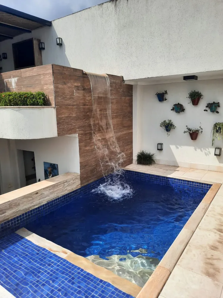 Cobertura, 3 quartos, 245 m² - Foto 1