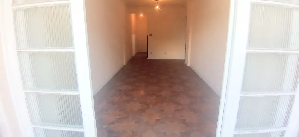 Apartamento à venda com 3 quartos, 150m² - Foto 2