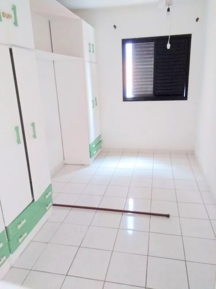 Apartamento à venda com 2 quartos, 62m² - Foto 3