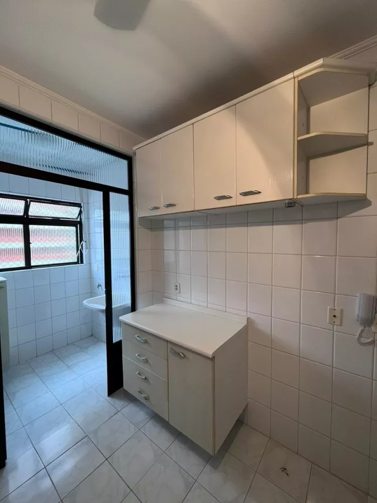 Apartamento para alugar com 2 quartos, 75m² - Foto 2