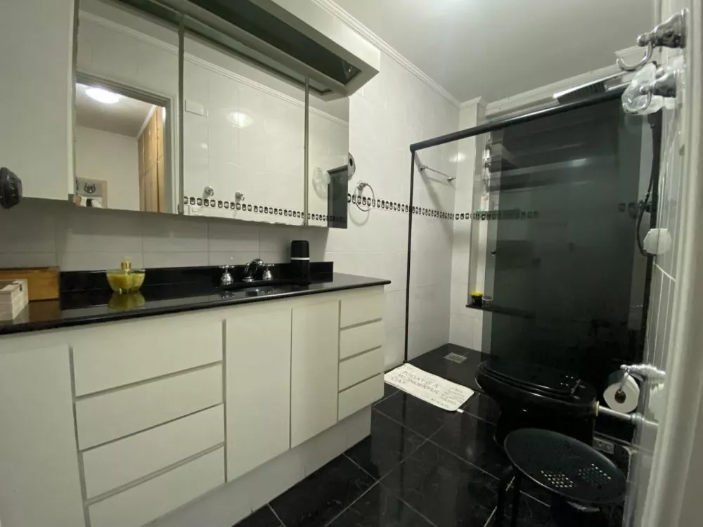 Apartamento à venda com 3 quartos, 130m² - Foto 2