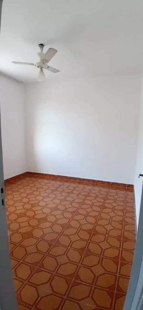 Apartamento para alugar com 2 quartos, 65m² - Foto 4