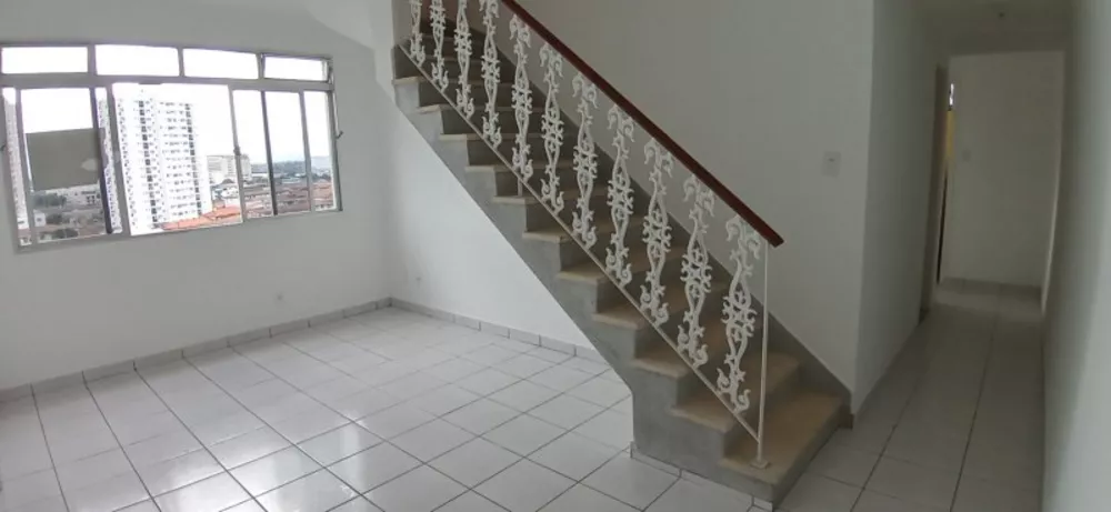 Cobertura para alugar com 3 quartos, 230m² - Foto 1