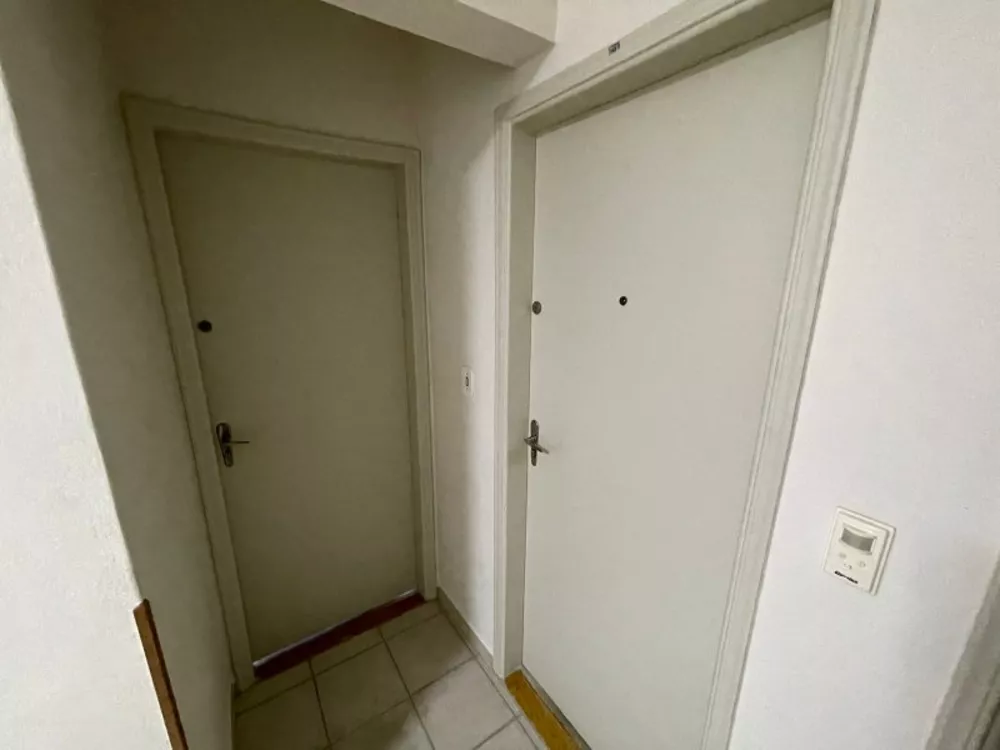 Apartamento à venda com 2 quartos, 65m² - Foto 2