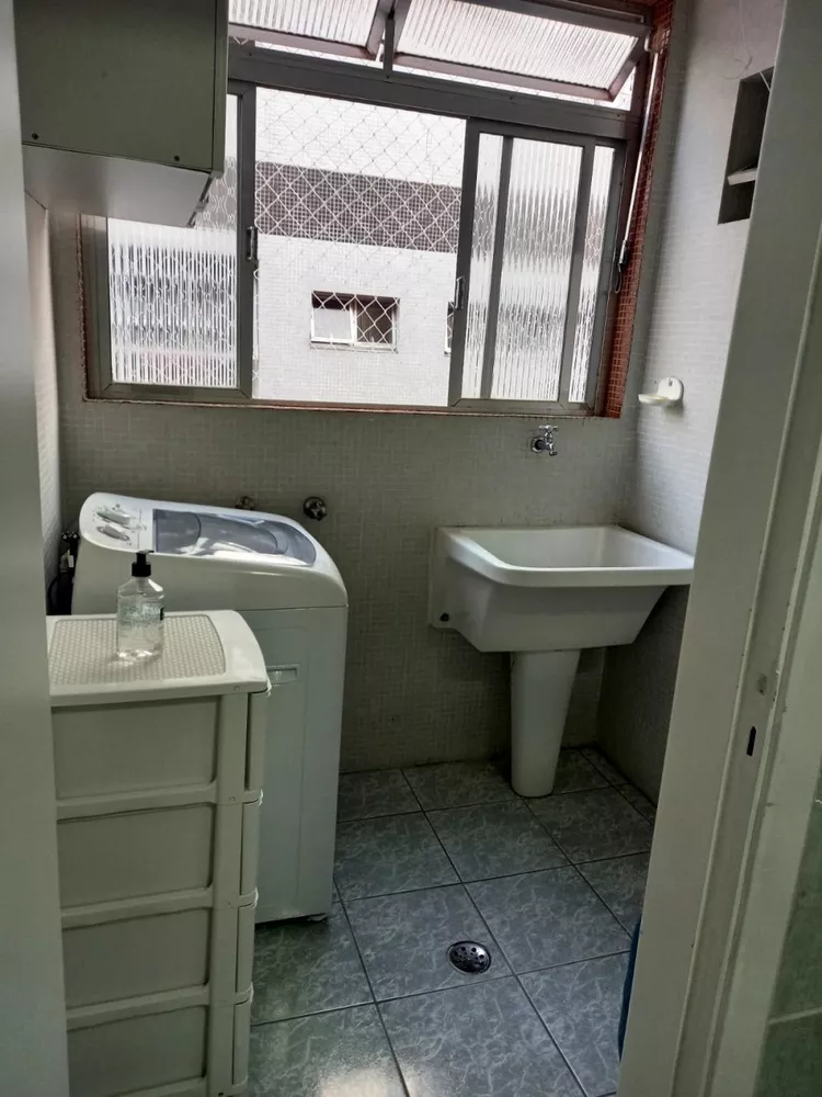 Apartamento à venda com 2 quartos, 70m² - Foto 4