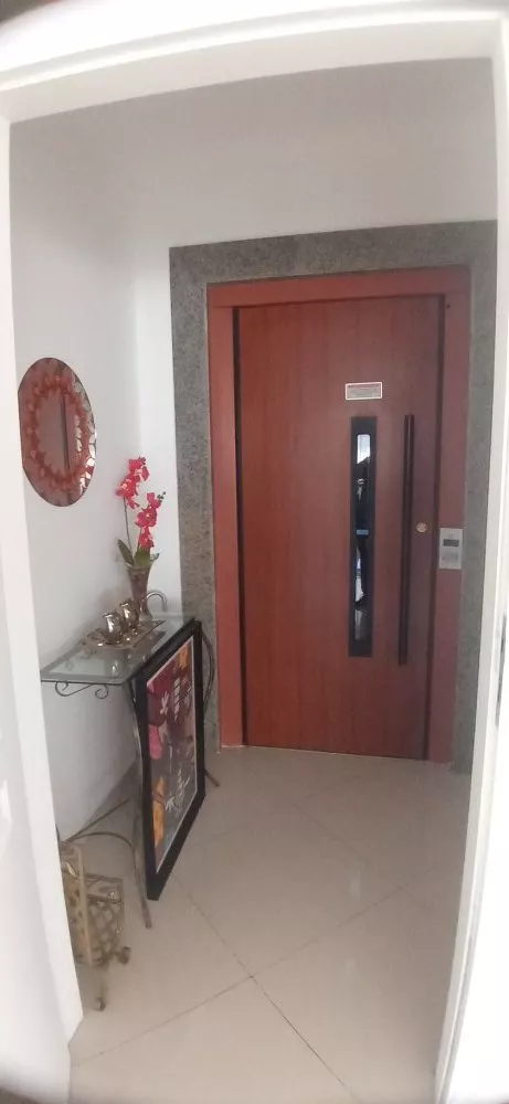 Apartamento para alugar com 3 quartos, 150m² - Foto 2