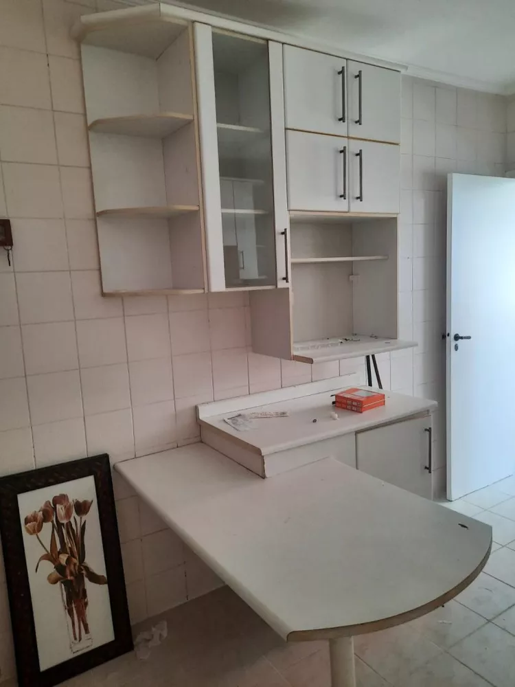 Apartamento para alugar com 3 quartos, 135m² - Foto 4