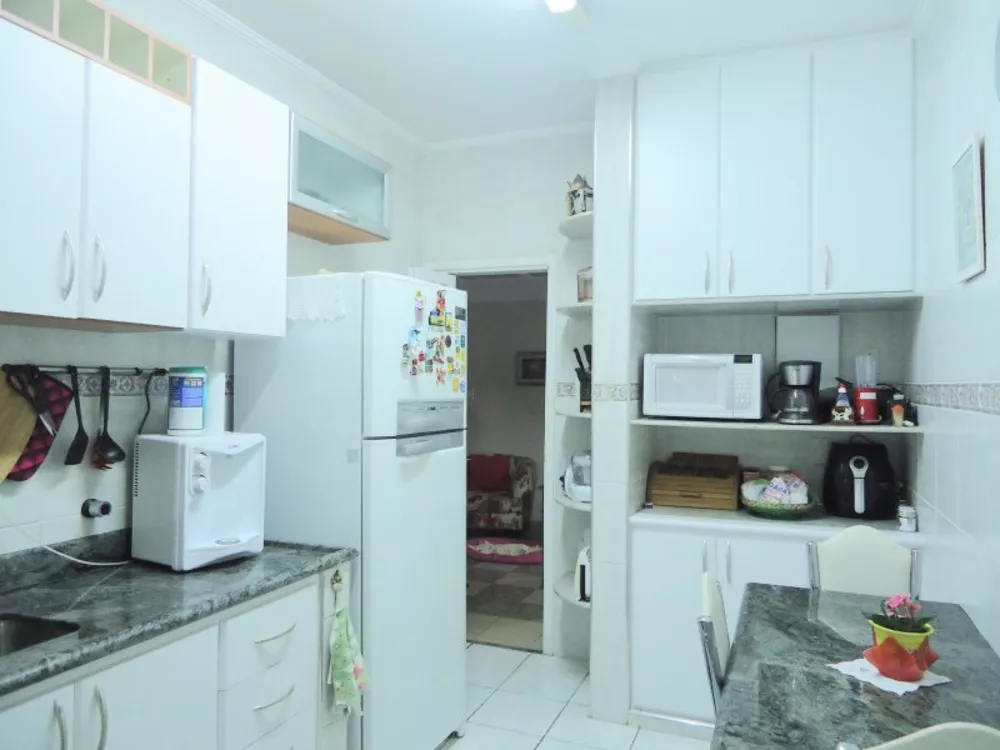 Apartamento à venda com 3 quartos, 135m² - Foto 2