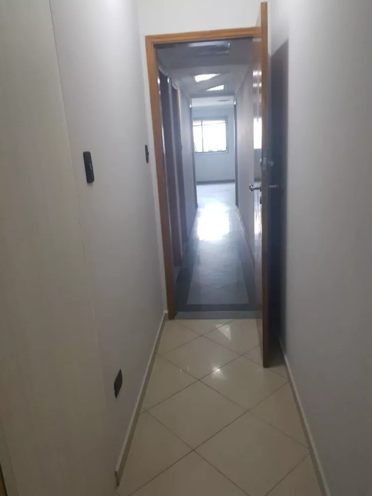 Apartamento à venda com 3 quartos, 170m² - Foto 4