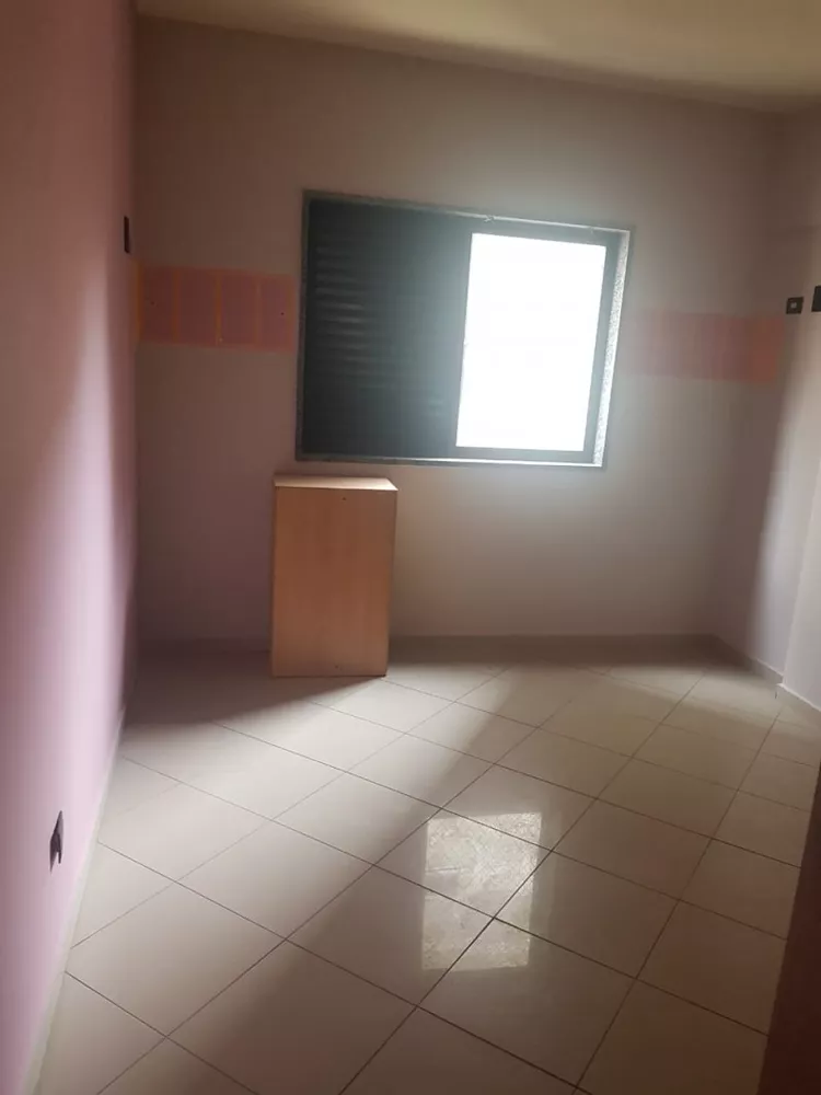 Apartamento à venda com 3 quartos, 170m² - Foto 2