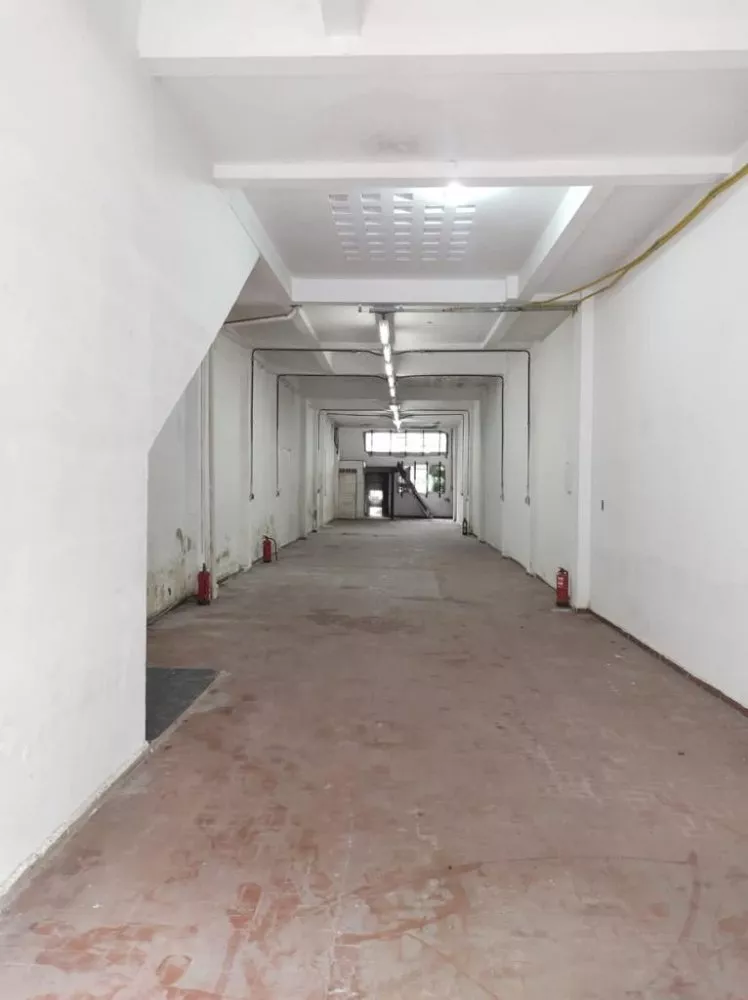 Depósito-Galpão-Armazém para alugar, 200m² - Foto 2