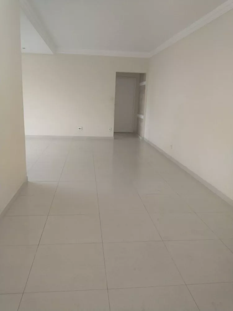 Apartamento à venda com 3 quartos, 135m² - Foto 4