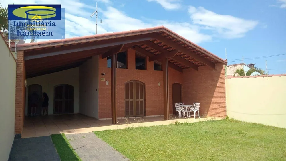 Casa, 5 quartos, 225 m² - Foto 1