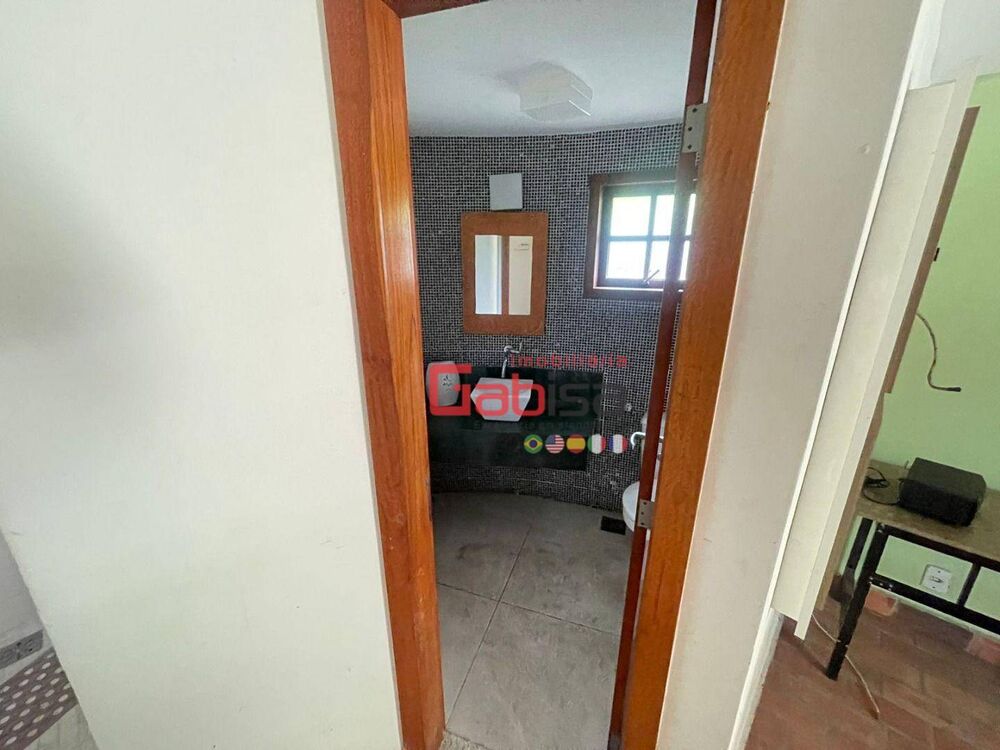 Casa de Condomínio à venda com 4 quartos, 330m² - Foto 3
