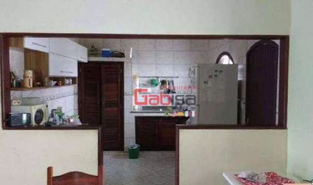 Casa à venda com 4 quartos, 180m² - Foto 4