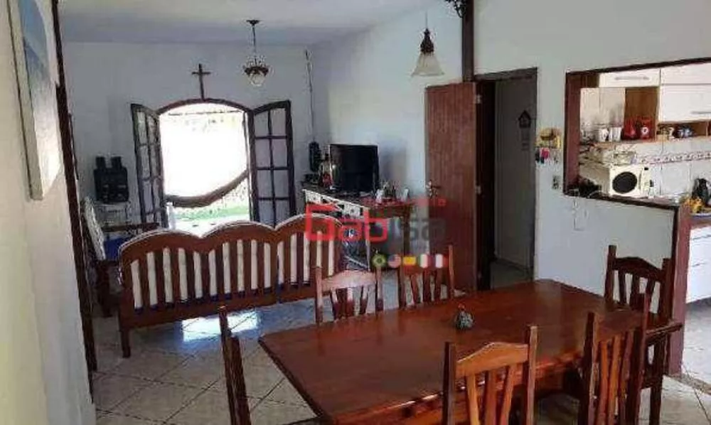 Casa à venda com 4 quartos, 180m² - Foto 3