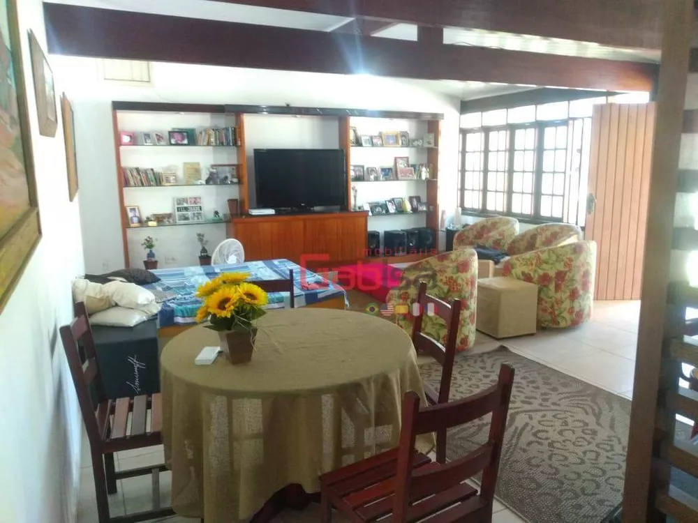 Casa, 7 quartos, 303 m² - Foto 10