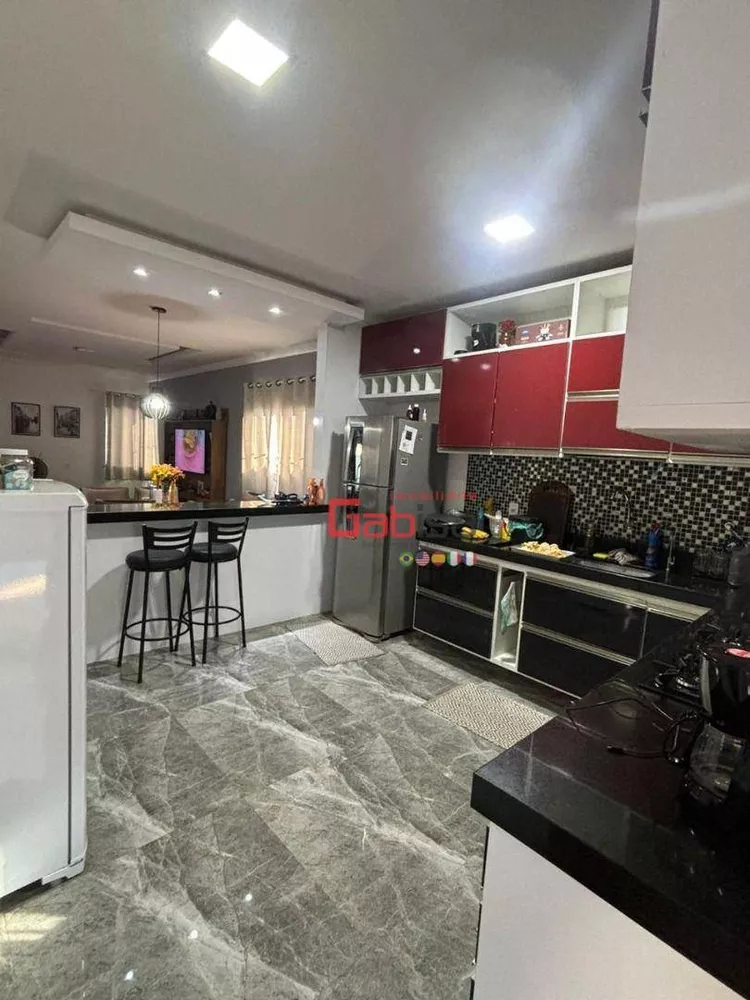 Casa, 3 quartos, 188 m² - Foto 8