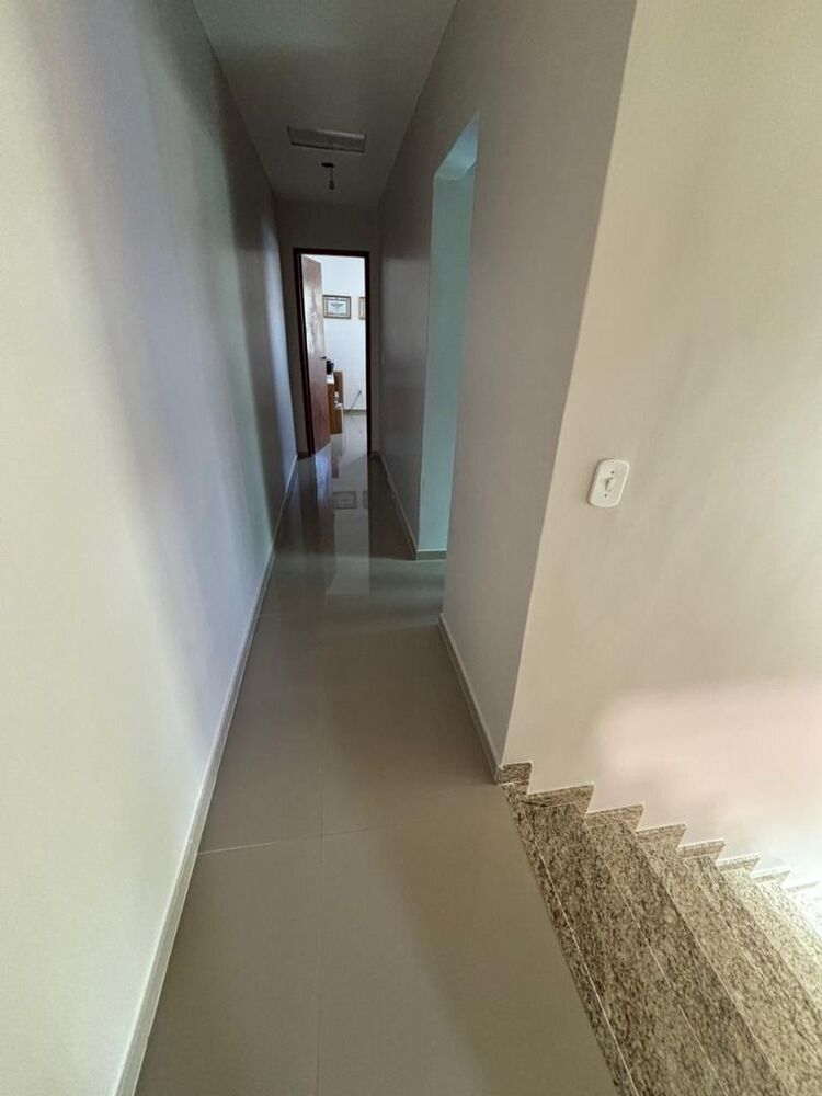 Casa à venda com 5 quartos, 225m² - Foto 19