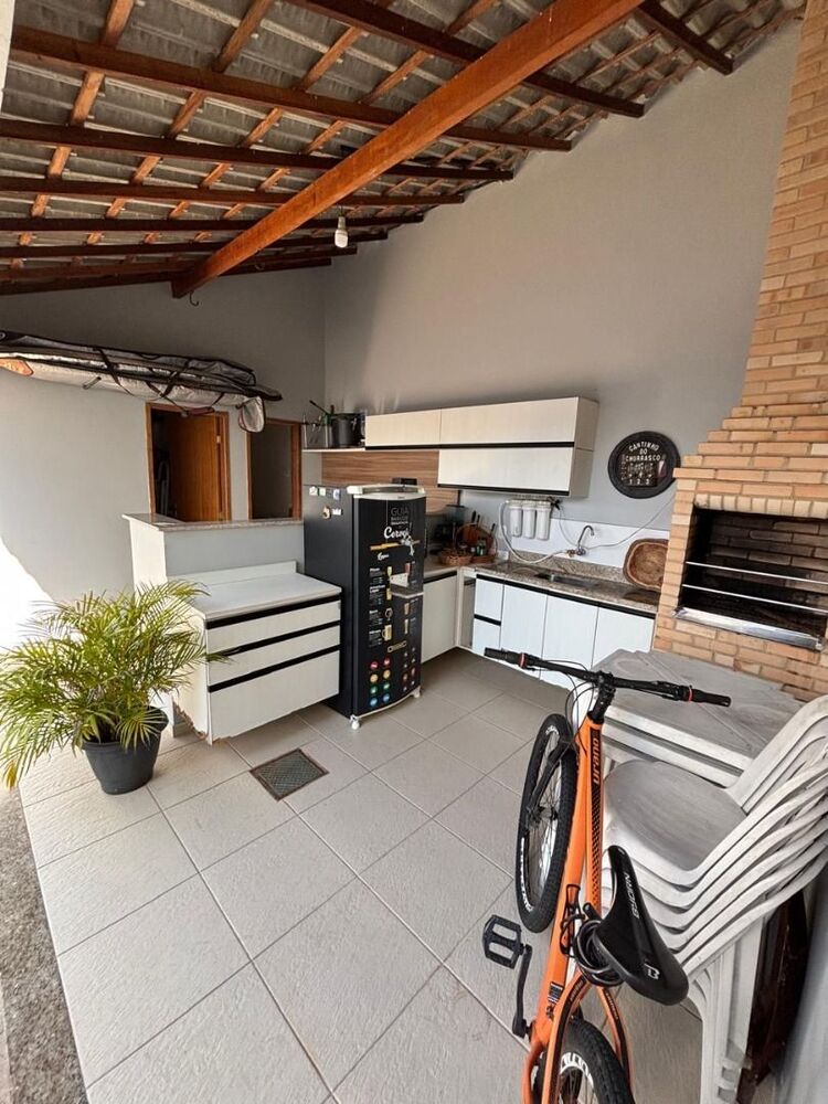 Casa à venda com 5 quartos, 225m² - Foto 7