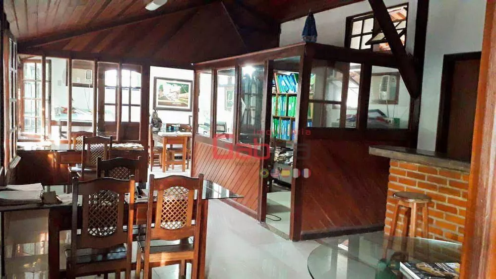 Casa, 3 quartos, 250 m² - Foto 8