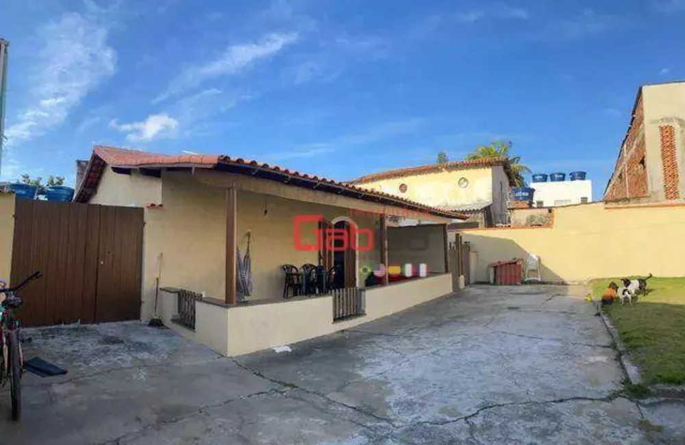 Casa à venda com 3 quartos, 500m² - Foto 1