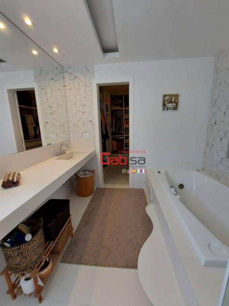 Casa, 3 quartos, 250 m² - Foto 13