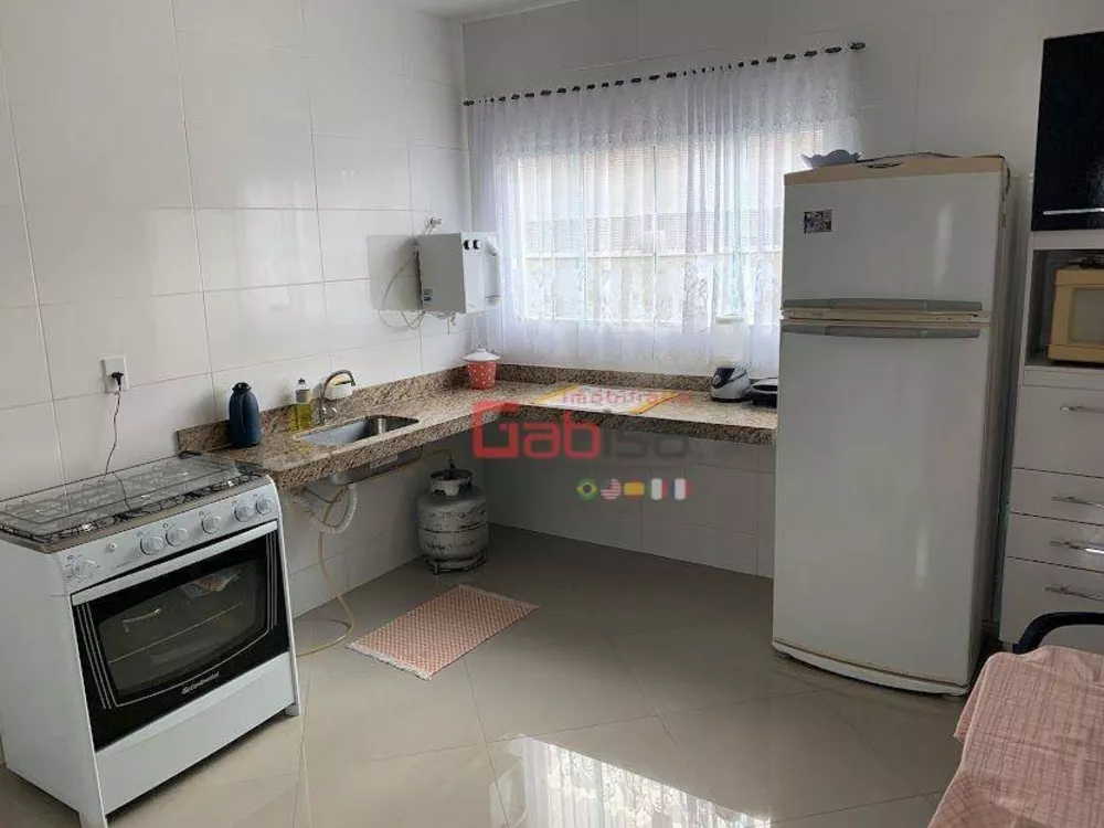 Casa à venda com 2 quartos, 136m² - Foto 5