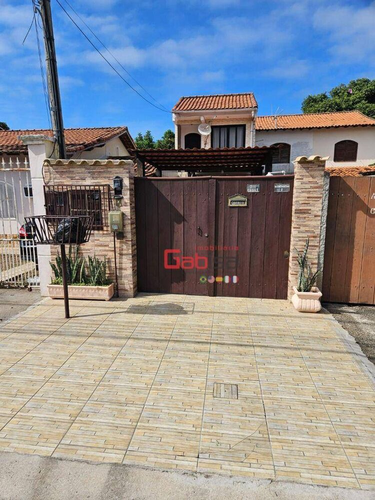 Casa à venda com 2 quartos, 150m² - Foto 2