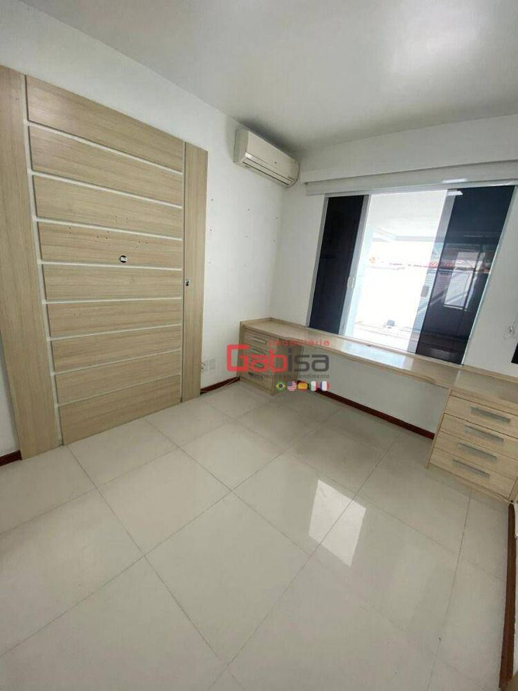 Casa à venda com 4 quartos, 176m² - Foto 9