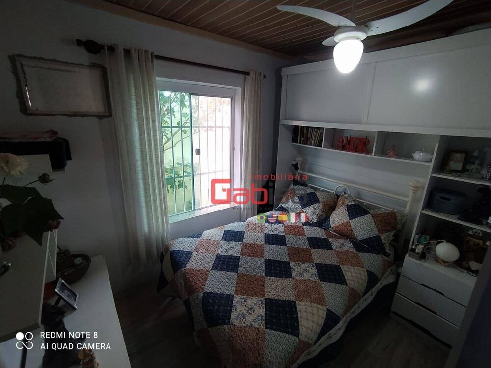 Casa à venda com 5 quartos, 178m² - Foto 14