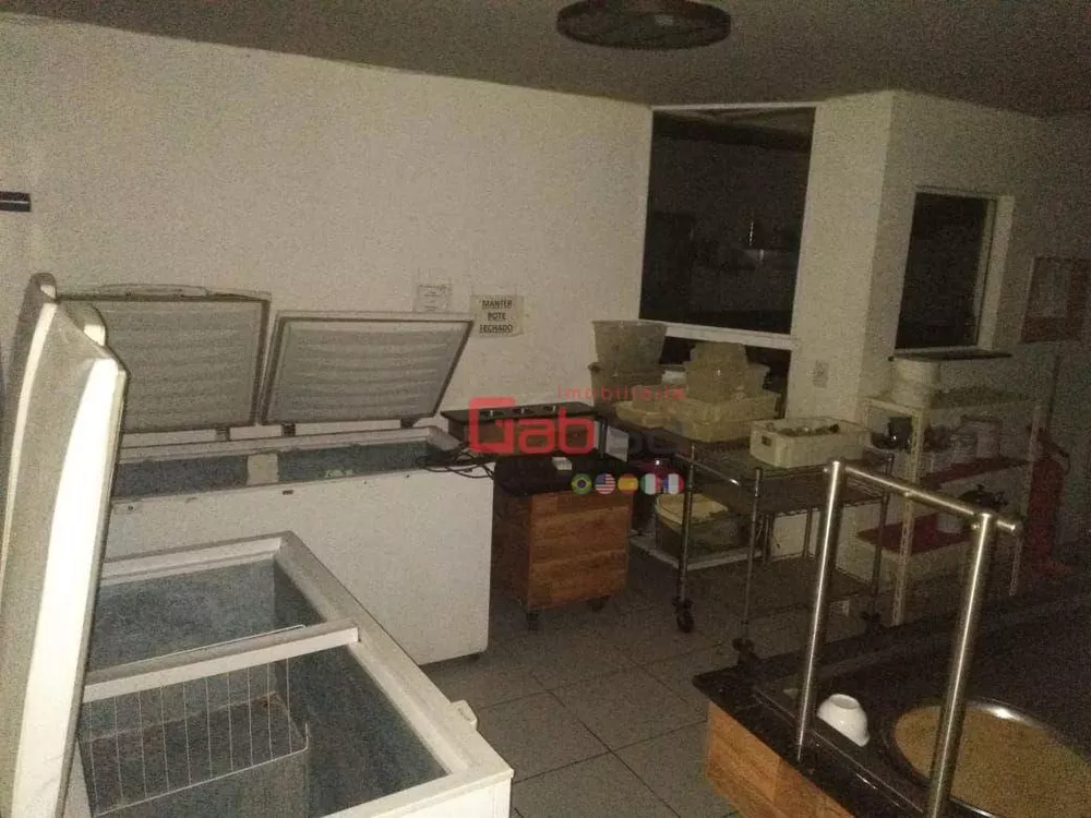 Casa, 5 quartos, 220 m² - Foto 9