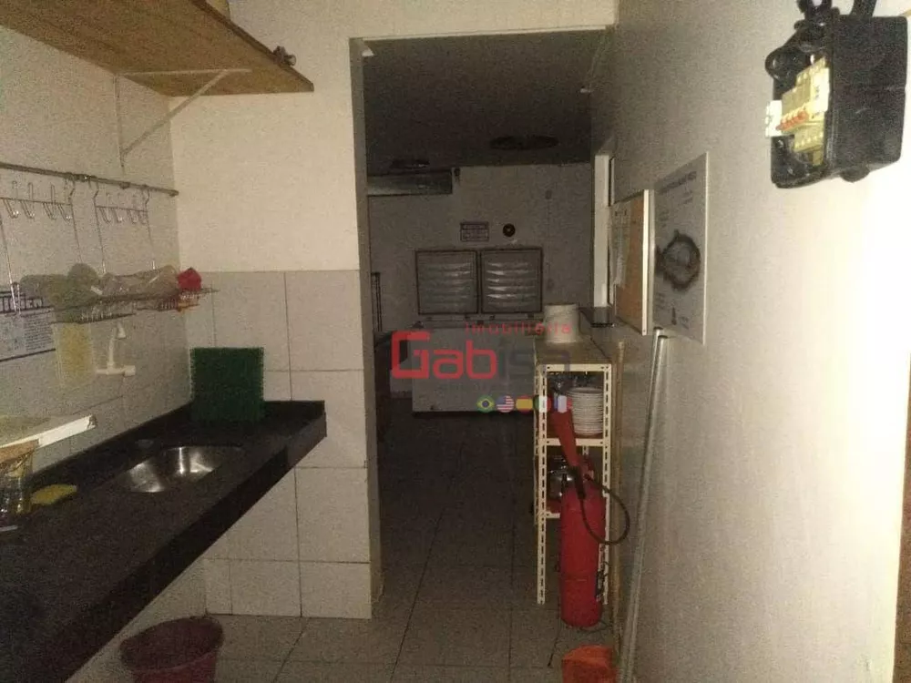 Casa, 5 quartos, 220 m² - Foto 32