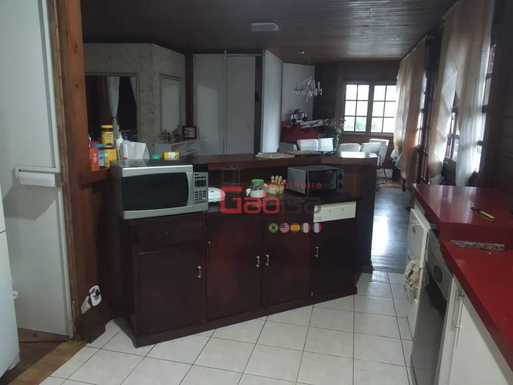 Casa, 5 quartos, 220 m² - Foto 2