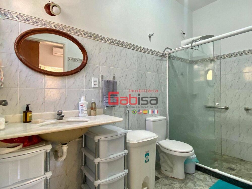 Casa à venda com 4 quartos, 235m² - Foto 2