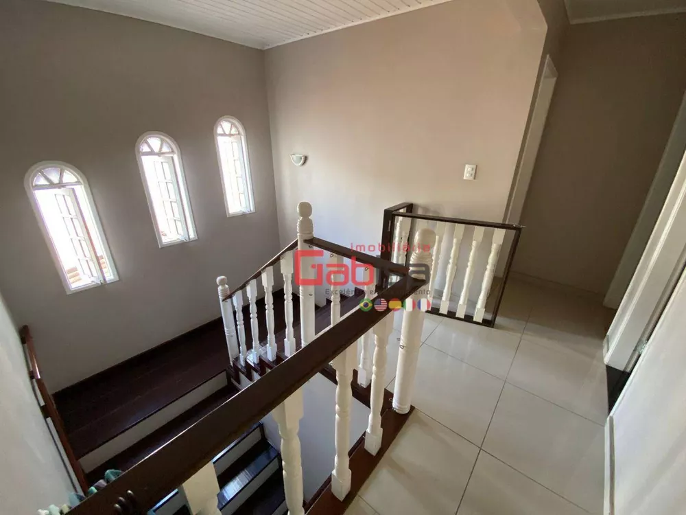 Casa, 5 quartos, 300 m² - Foto 33