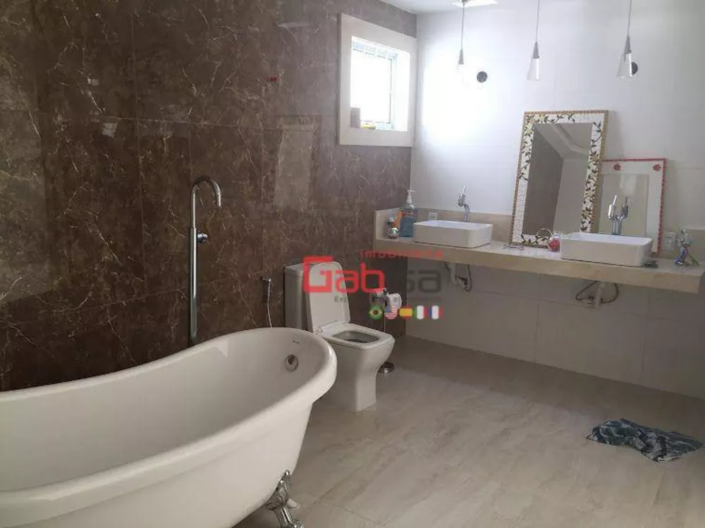 Casa, 4 quartos, 450 m² - Foto 33