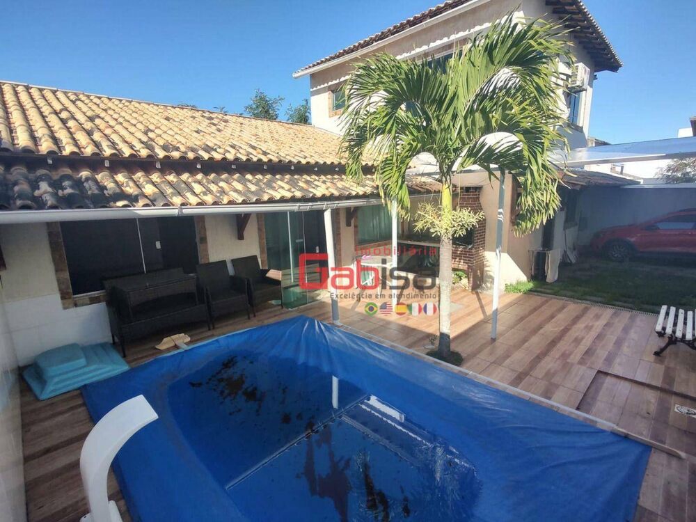 Casa à venda com 4 quartos, 150m² - Foto 1
