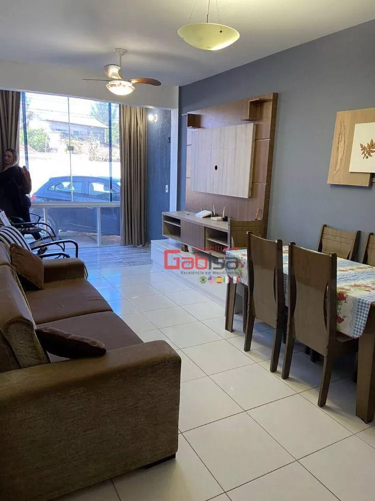 Apartamento à venda com 2 quartos, 73m² - Foto 2