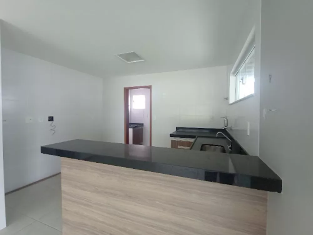 Casa à venda com 4 quartos, 143m² - Foto 4