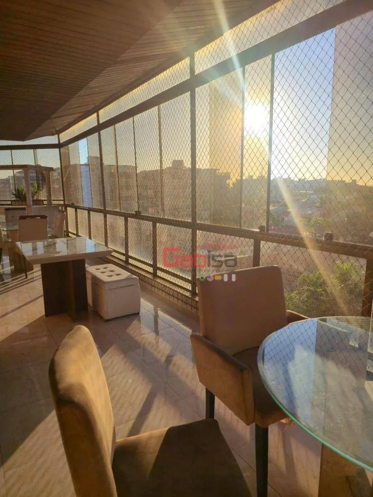 Apartamento, 3 quartos, 140 m² - Foto 1
