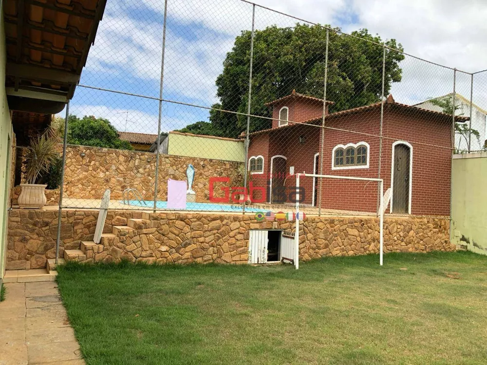 Casa, 4 quartos, 320 m² - Foto 2