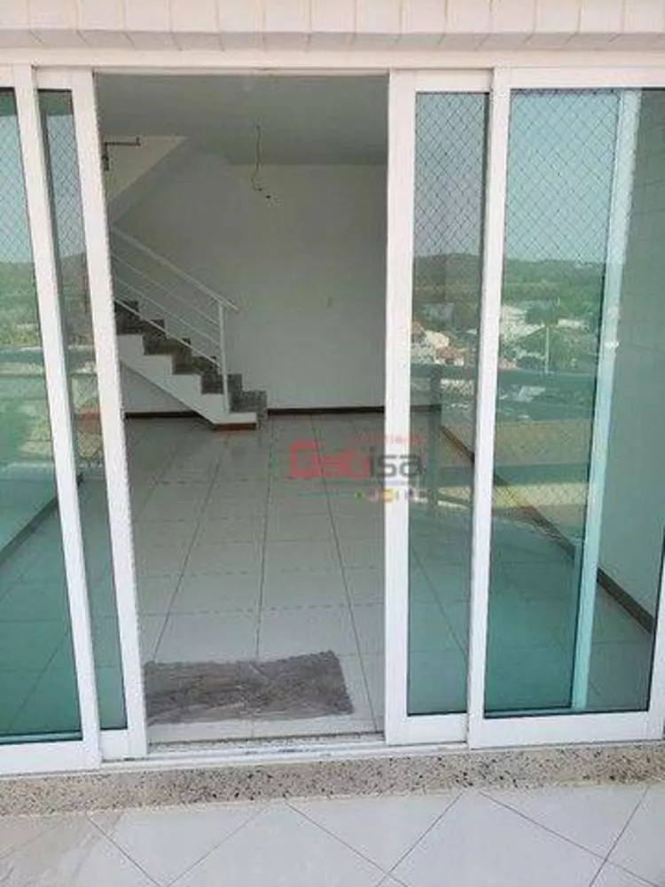 Cobertura, 3 quartos, 205 m² - Foto 4