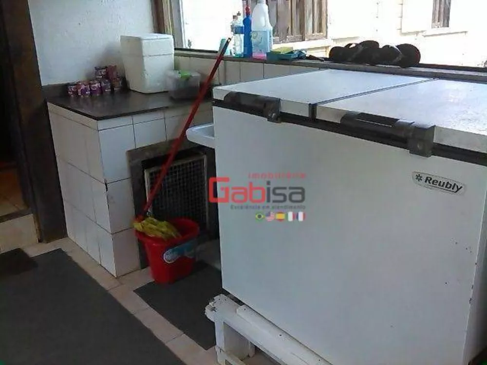 Casa, 6 quartos, 250 m² - Foto 2