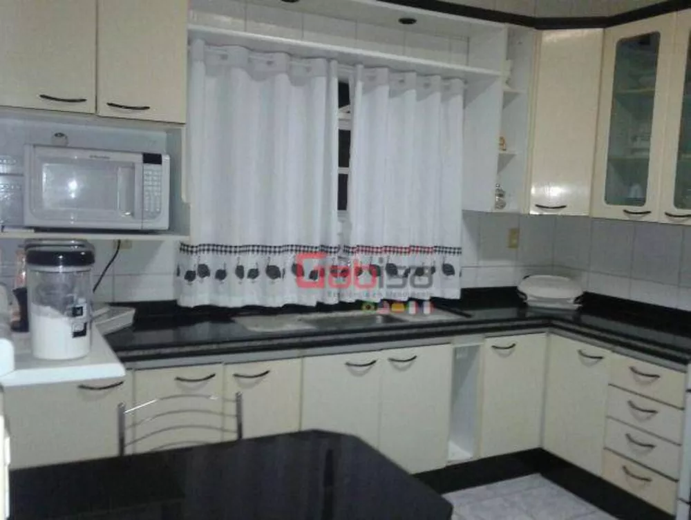 Casa, 3 quartos, 200 m² - Foto 7
