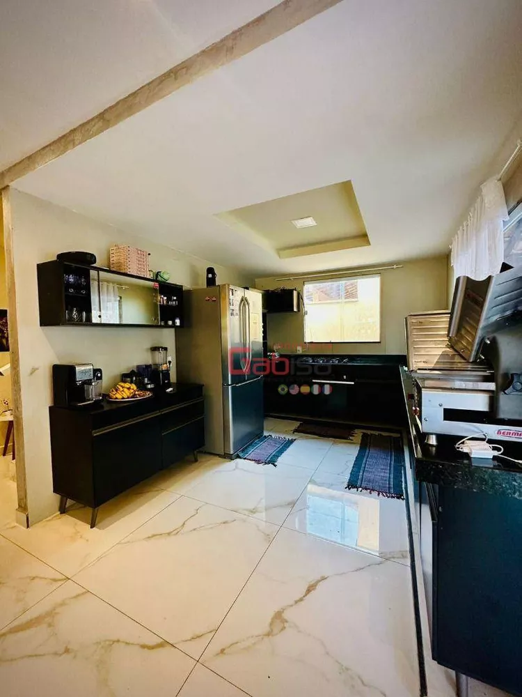 Casa, 4 quartos, 250 m² - Foto 9
