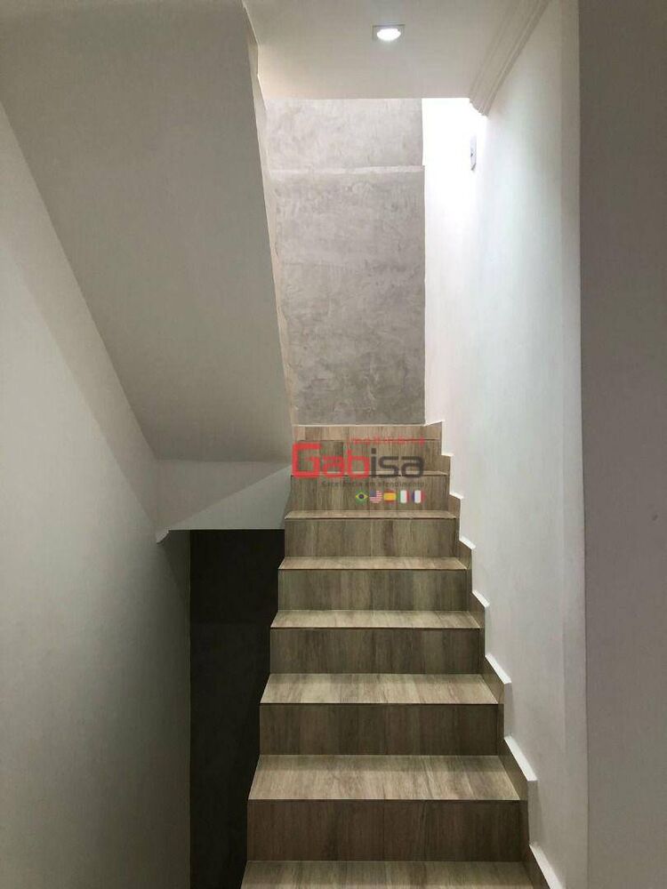 Casa à venda com 4 quartos, 240m² - Foto 11