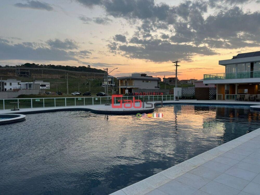 Casa de Condomínio à venda com 4 quartos, 300m² - Foto 12
